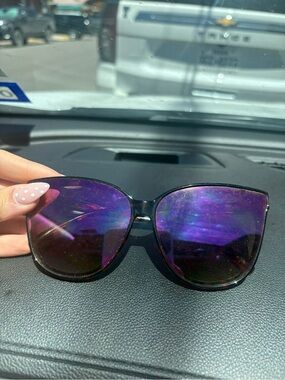 Women's tortoise shell Sunglasses with Purple Mirrored Lenses